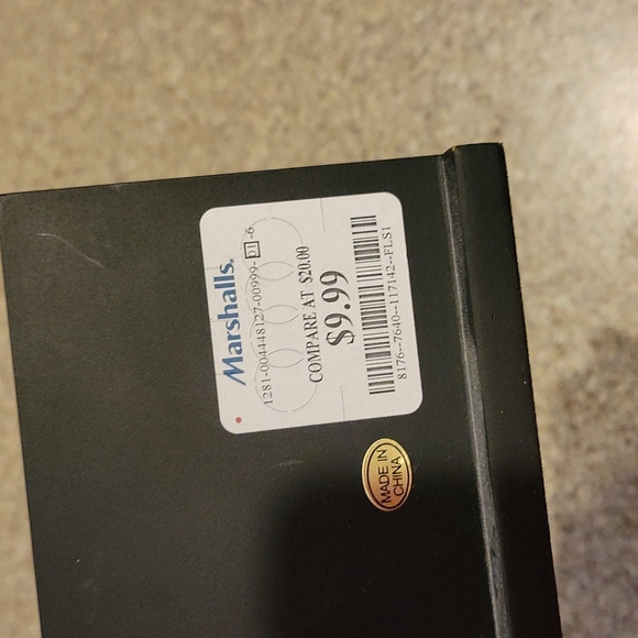 Max Studio desk accessory - Picture 3 of 3